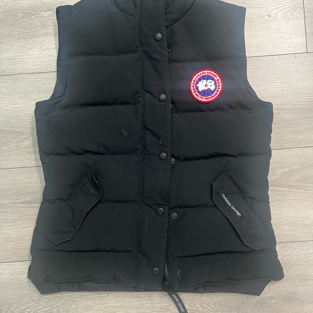 Canada Goose Black Puffer Free Style Vest